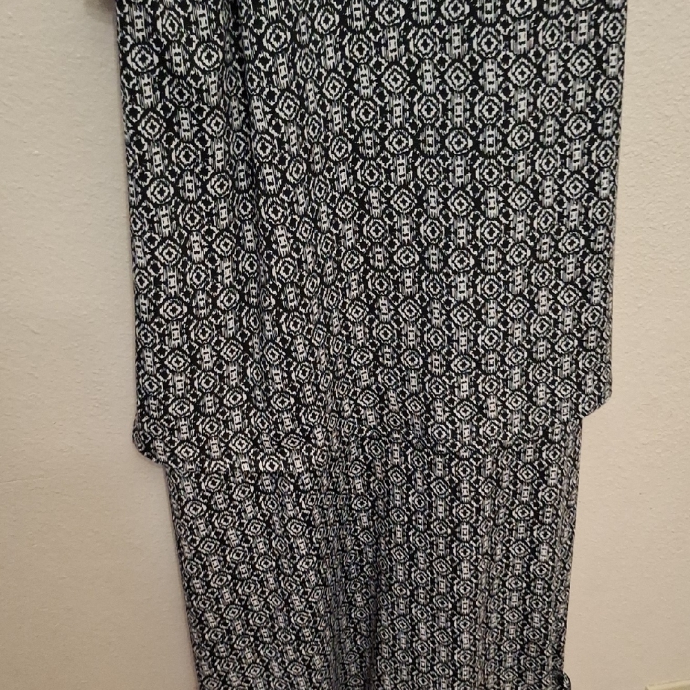 Antthony Layered Maxi Dress - Black and White - Picture 6 of 7